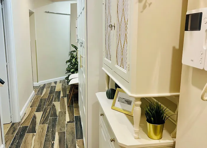 Sd Vatican 招待所 4*